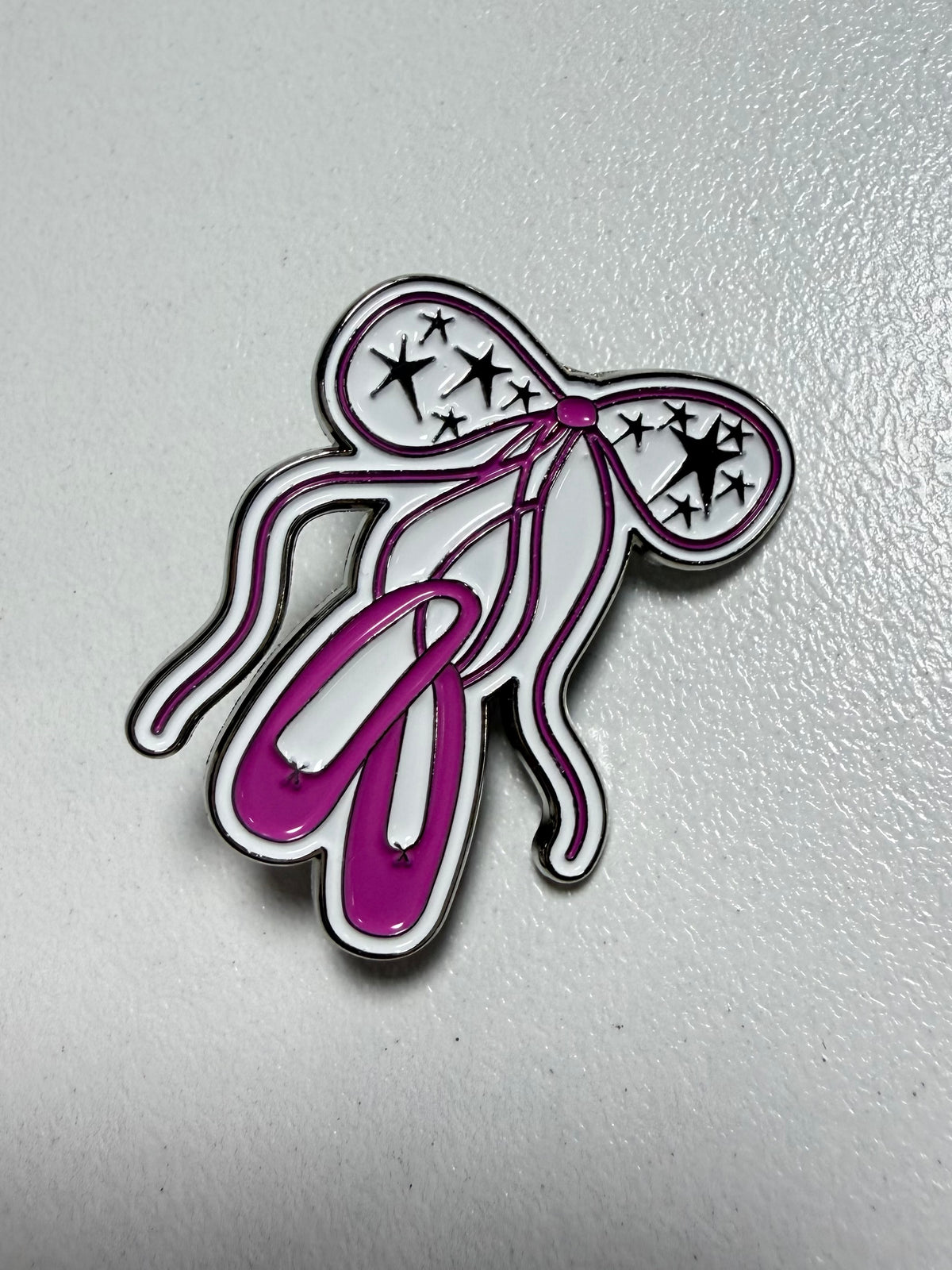 Pointe Shoes Bow Pin